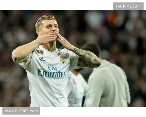 克罗斯在足球世界的传奇之路与未来发展展望